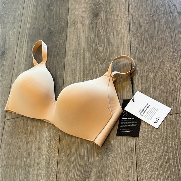 NWT KNICKS Wingwomen Bra Size 2 Warm Sand - Picture 1 of 5